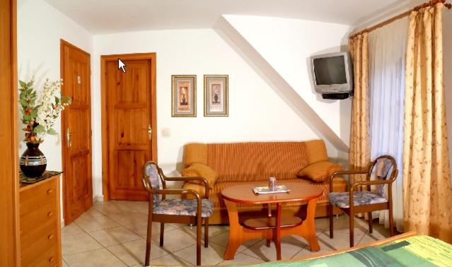Hotel-Pension Residenz Balatonakali Экстерьер фото